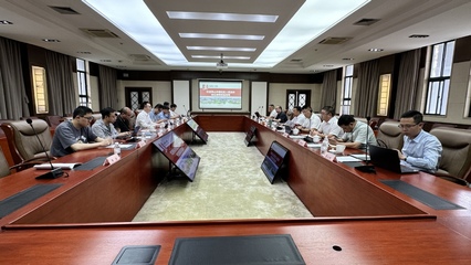 舟山市普陀區區長徐煒波調研學校微納衛星智能研究院 推動產學研深度融合，服務區域創新發展